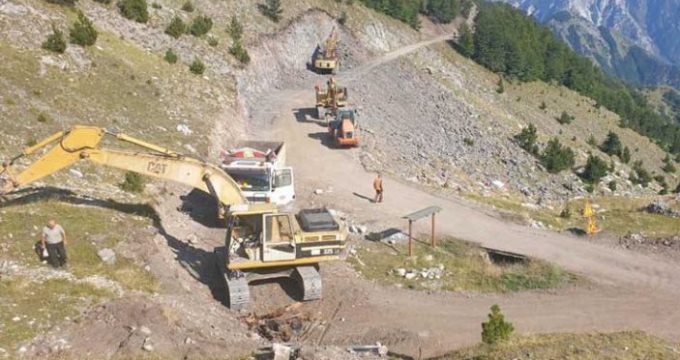Kufizohet qarkullimi i mjeteve ne Qafe Thoreâ€“Theth- FSHZH: Shkak veshtiresia e terrenit